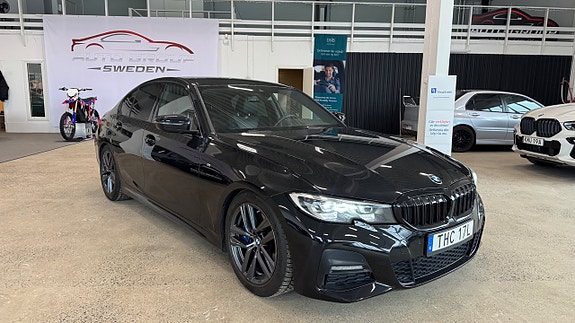 BMW 330i