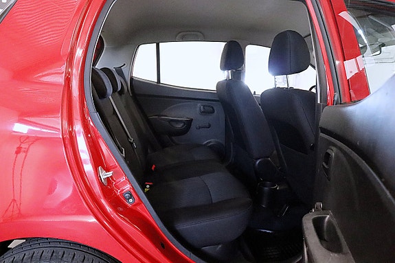Kia Picanto 10 of 15