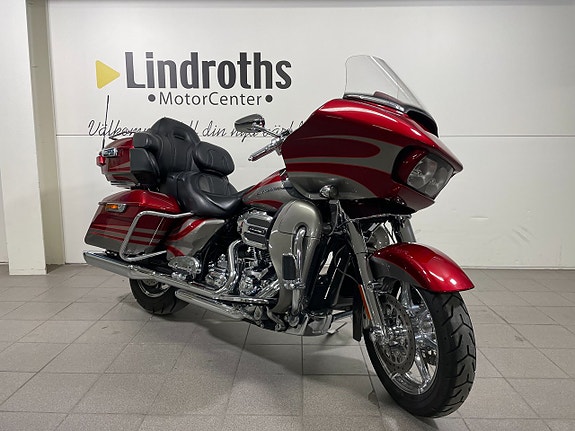 Harley-Davidson Road Glide CVO Limited 110 "OMG.LEV"