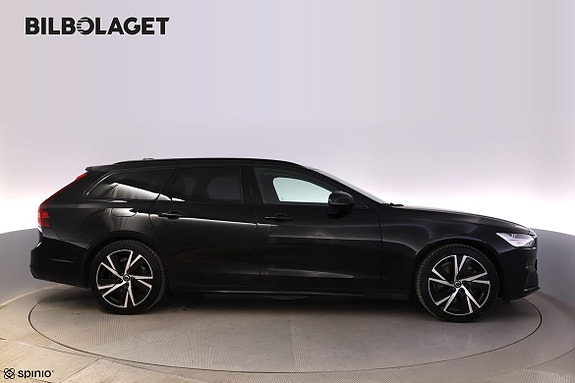 Volvo V90 2 of 27