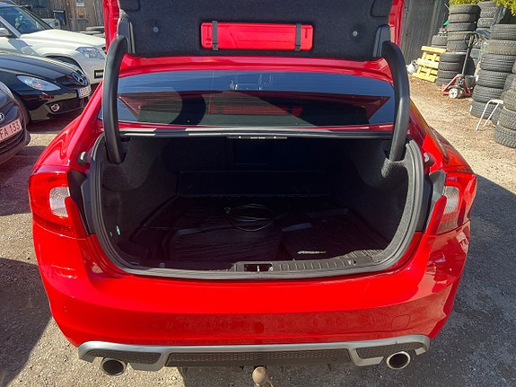 Volvo S60 9 of 11