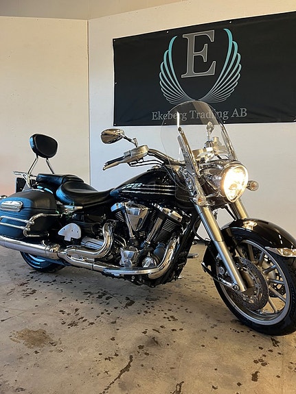 Yamaha XV1900A Midnight Star 1.9