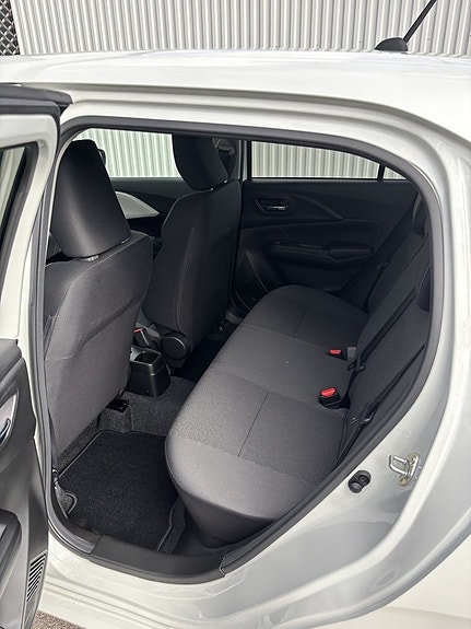 Suzuki Swift 12 of 19
