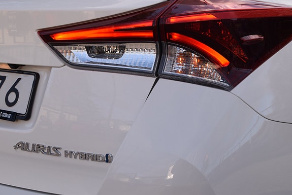 Toyota Auris 23 of 25