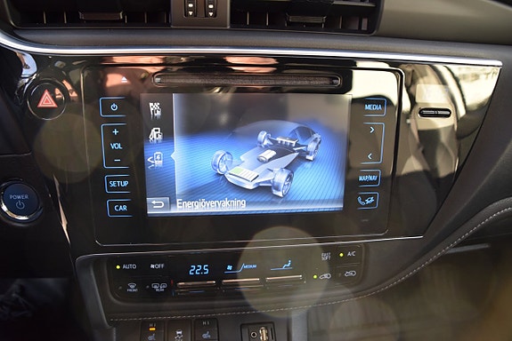Toyota Auris 14 of 25