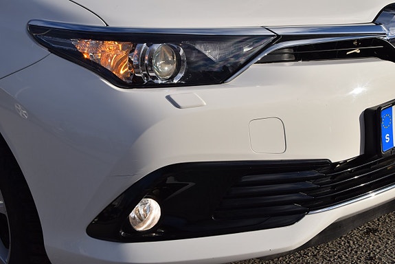 Toyota Auris 22 of 25