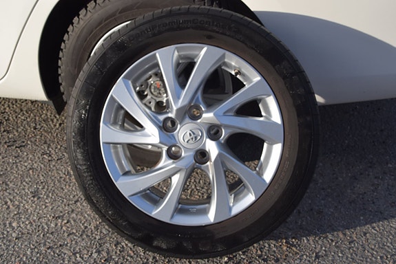 Toyota Auris 24 of 25