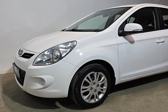 Hyundai i20 3 of 5