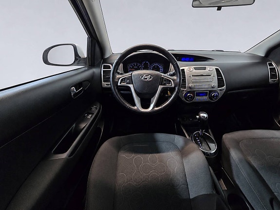 Hyundai i20 10 of 20