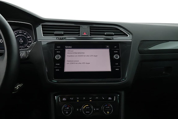 Volkswagen Tiguan 14 of 17