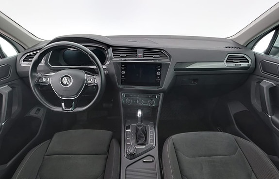 Volkswagen Tiguan 7 of 17