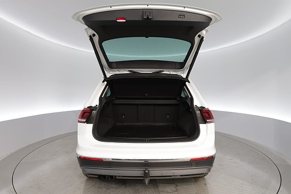 Volkswagen Tiguan 16 of 17