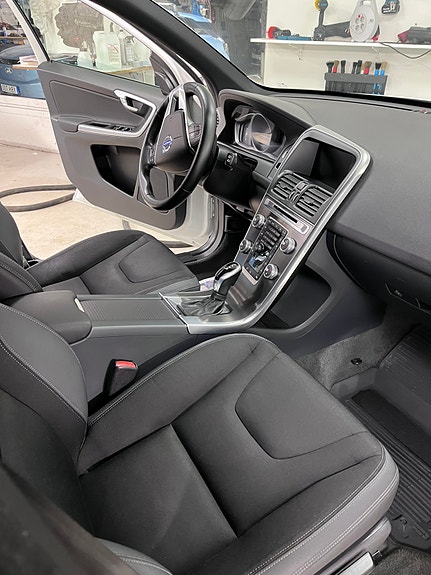 Volvo XC60 5 of 5