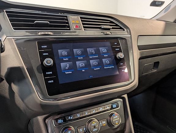 Volkswagen Tiguan 9 of 23
