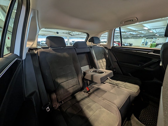 Volkswagen Tiguan 18 of 23