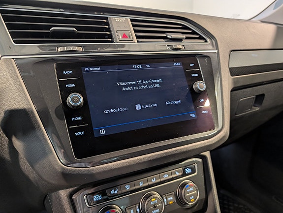 Volkswagen Tiguan 10 of 23
