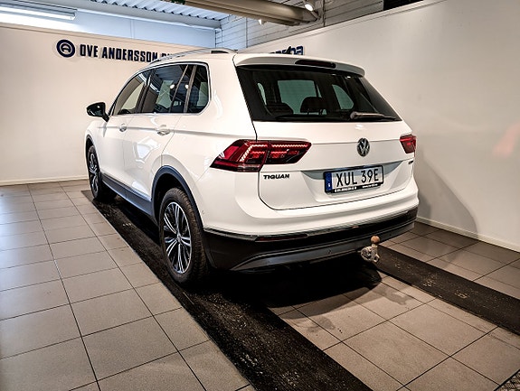 Volkswagen Tiguan 3 of 23