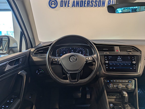 Volkswagen Tiguan 13 of 23