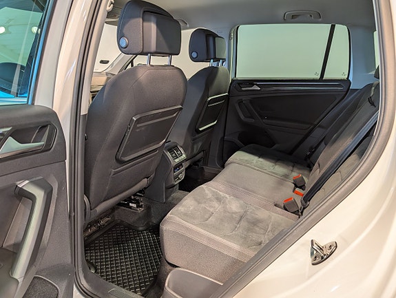 Volkswagen Tiguan 17 of 23
