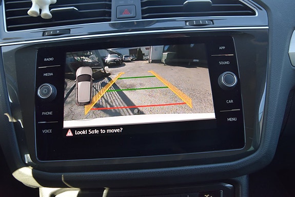 Volkswagen Tiguan 17 of 26