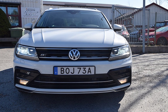 Volkswagen Tiguan 2 of 5