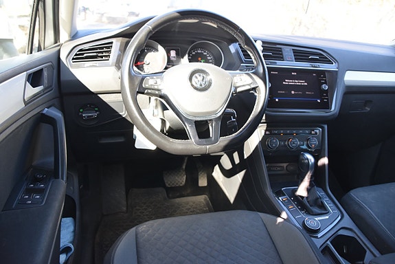 Volkswagen Tiguan 7 of 26
