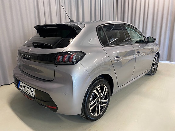Peugeot 208 5 of 5