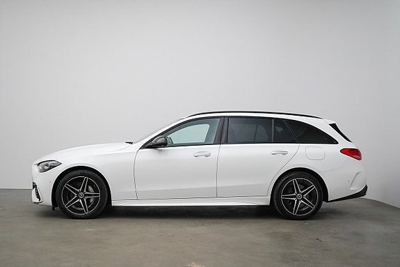 Mercedes-Benz C300 4 of 5