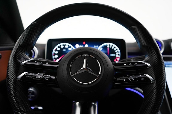 Mercedes-Benz C300 11 of 30
