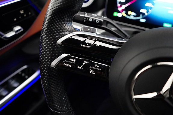 Mercedes-Benz C300 13 of 30
