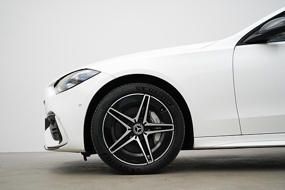 Mercedes-Benz C300 3 of 5