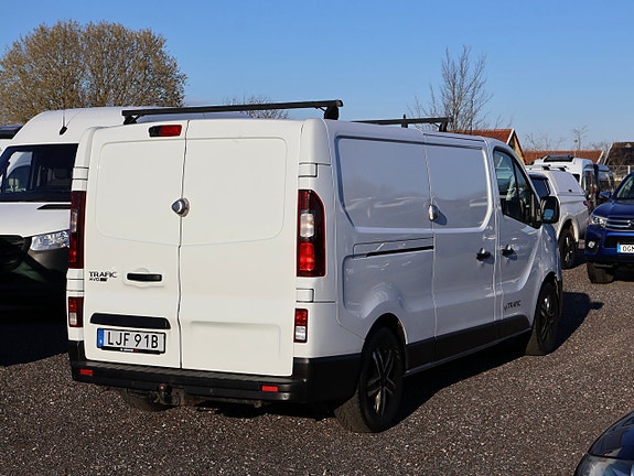 Renault Trafic 4 of 5