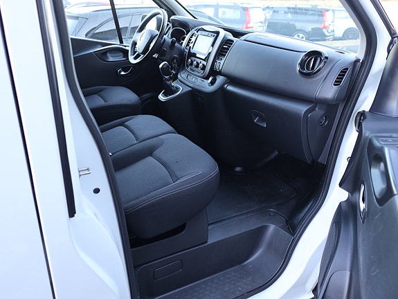 Renault Trafic 18 of 20