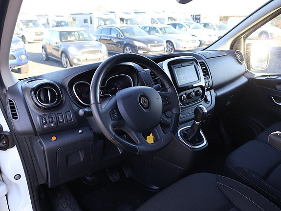 Renault Trafic 7 of 20