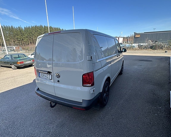 Volkswagen Transporter 4 of 5