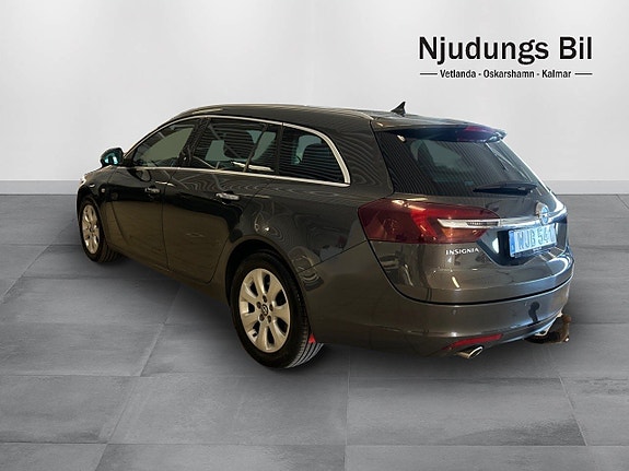 Opel Insignia 2 of 5