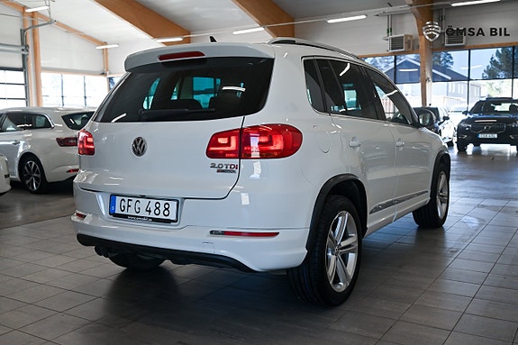 Volkswagen Tiguan 4 of 5