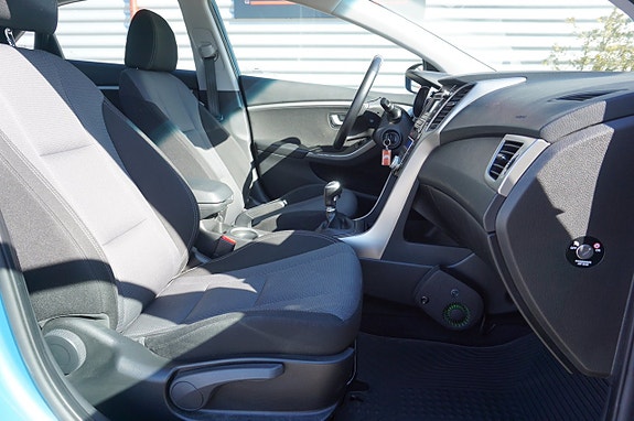 Hyundai i30 13 of 27
