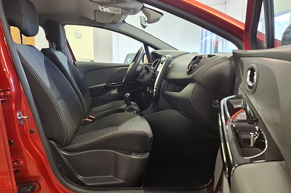 Renault Clio 10 of 23