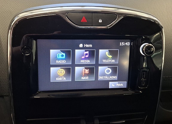 Renault Clio 18 of 23