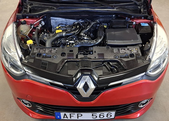 Renault Clio 15 of 23