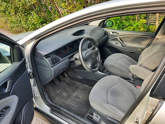 Citroen C5 5 of 6
