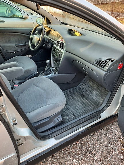 Citroen C5 2 of 6