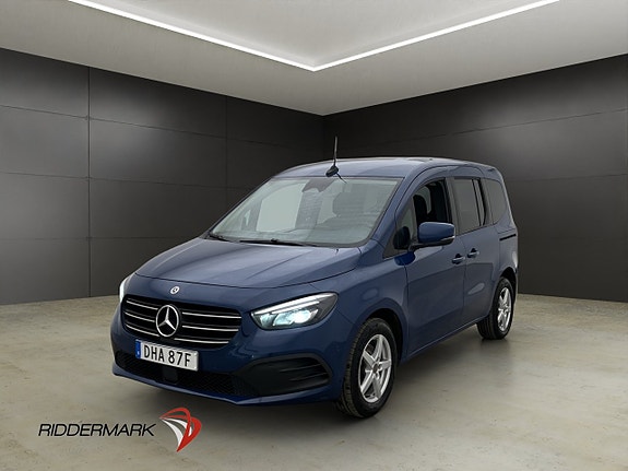 Mercedes-Benz T180 3 of 30