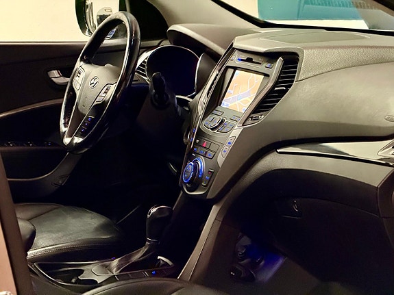 Hyundai Santa Fe 11 of 15