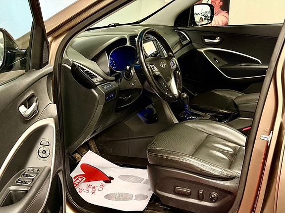 Hyundai Santa Fe 8 of 15