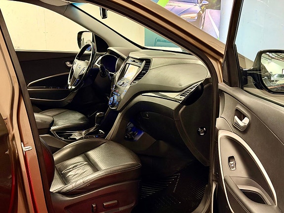 Hyundai Santa Fe 10 of 15