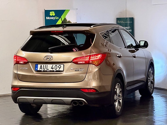 Hyundai Santa Fe 4 of 15