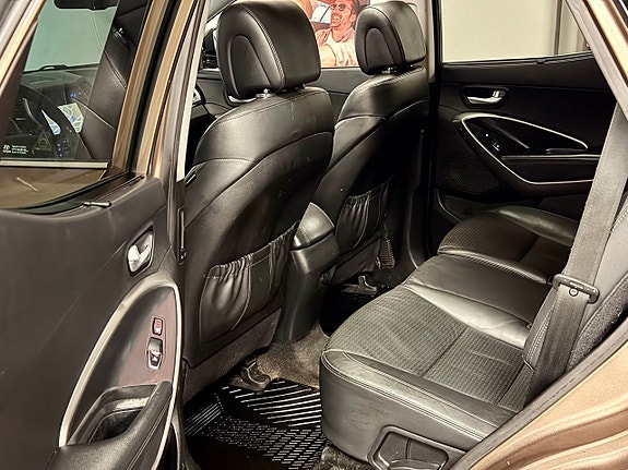 Hyundai Santa Fe 12 of 15