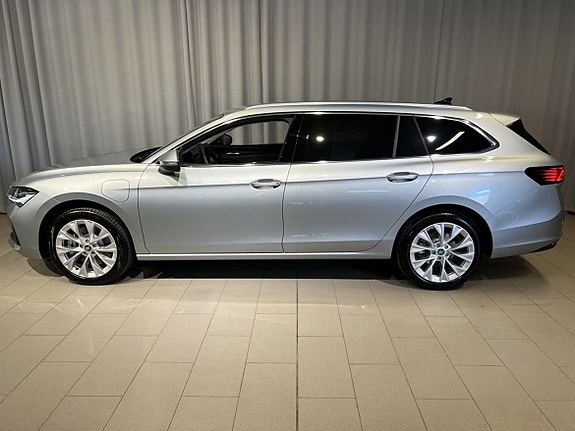 Skoda Superb 4 of 5